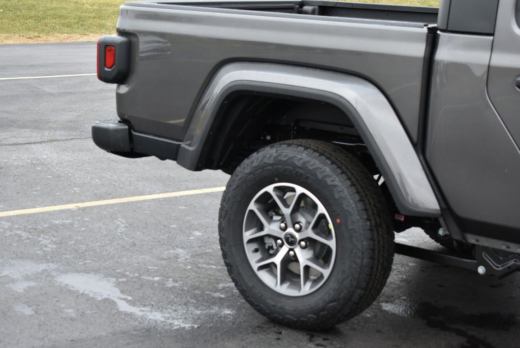 New 2026 Jeep Gladiator Sport AWD/4WD image 5