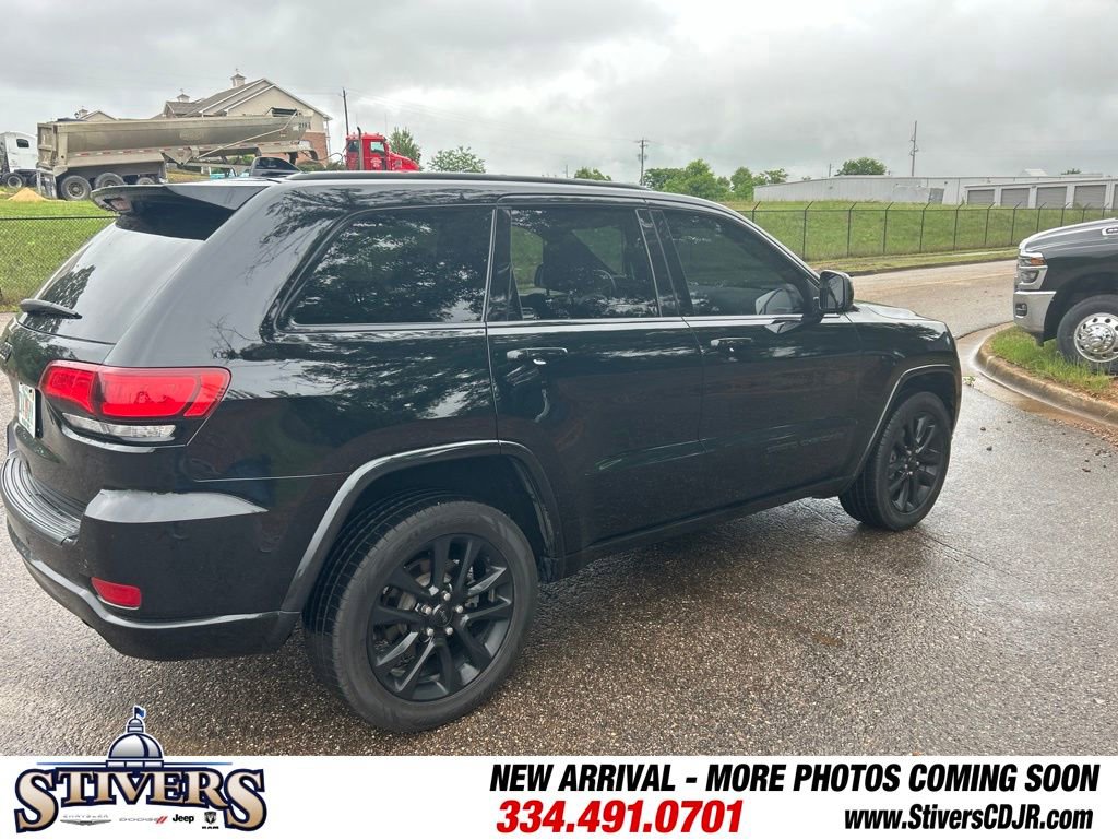 Used 2020 Jeep Grand Cherokee Altitude AWD/4WD image 9