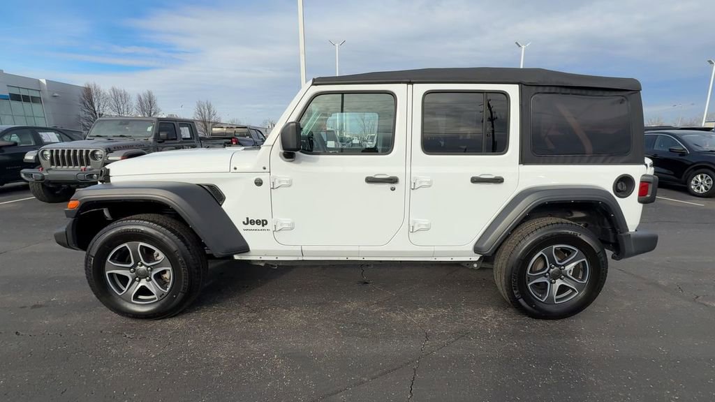 Used 2023 Jeep Wrangler Sport S image 5
