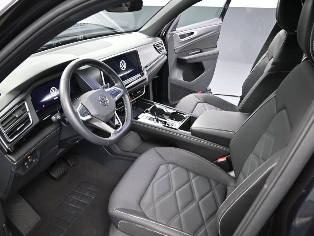 Used 2024 Volkswagen Atlas Cross Sport SE image 21