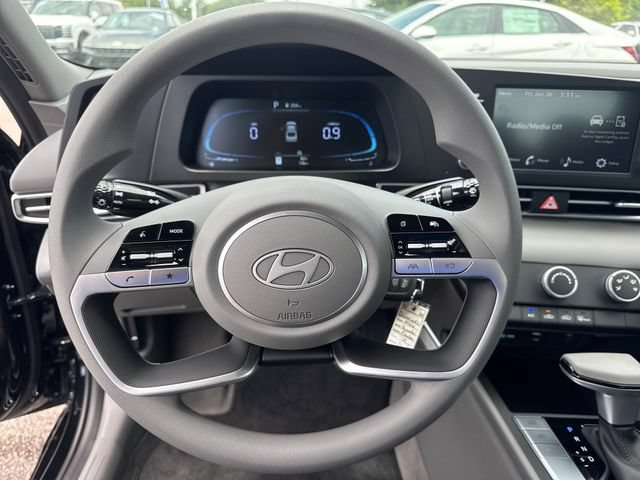New 2026 Hyundai Elantra SE FWD image 16