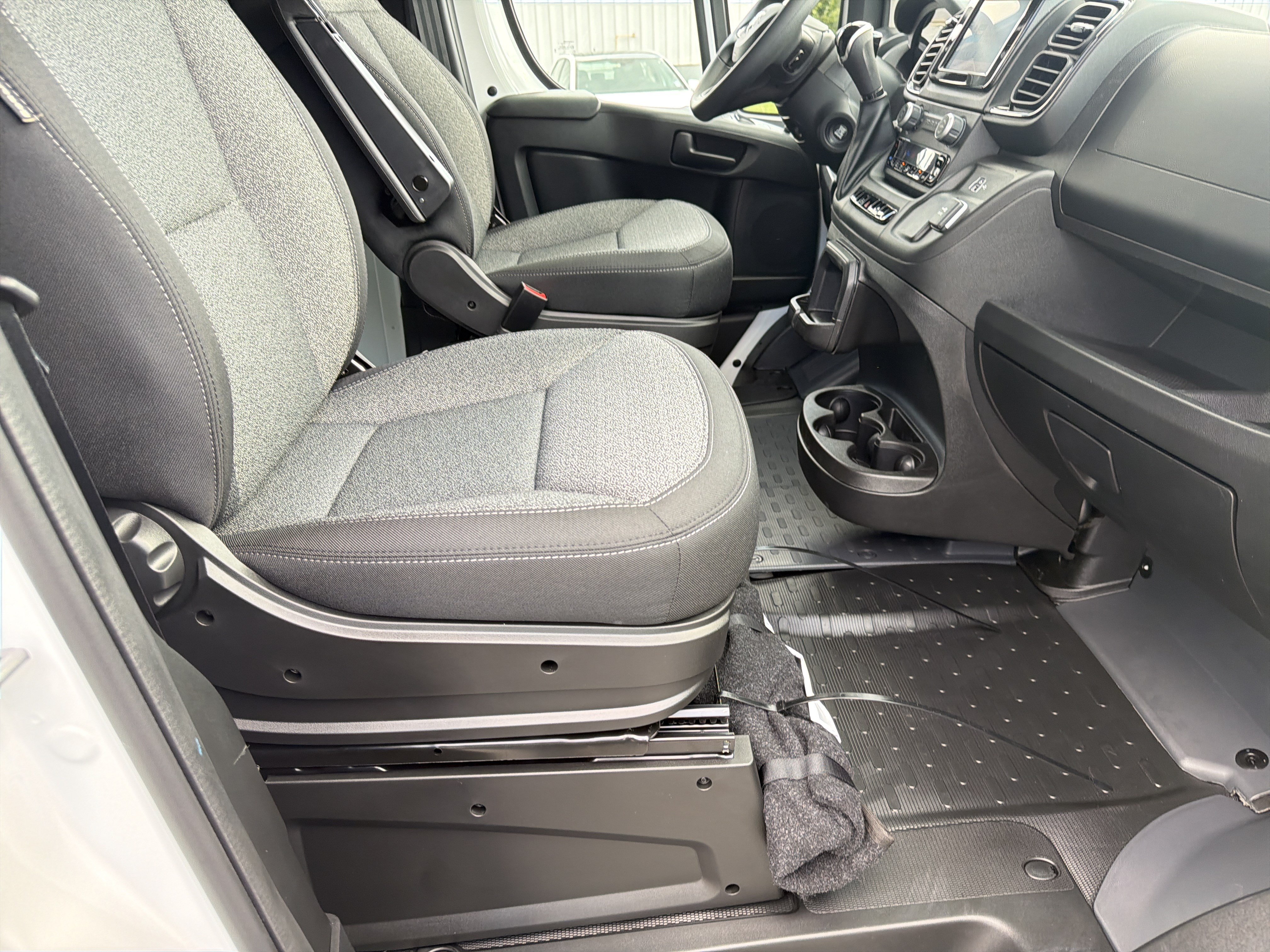 New 2026 RAM ProMaster 1500 w/ Convenience Group FWD image 16