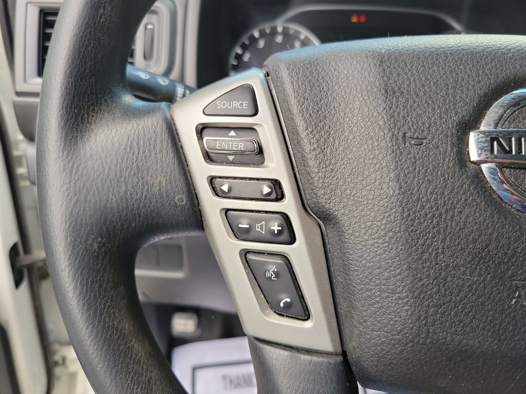 Used 2022 Nissan Titan S RWD image 15