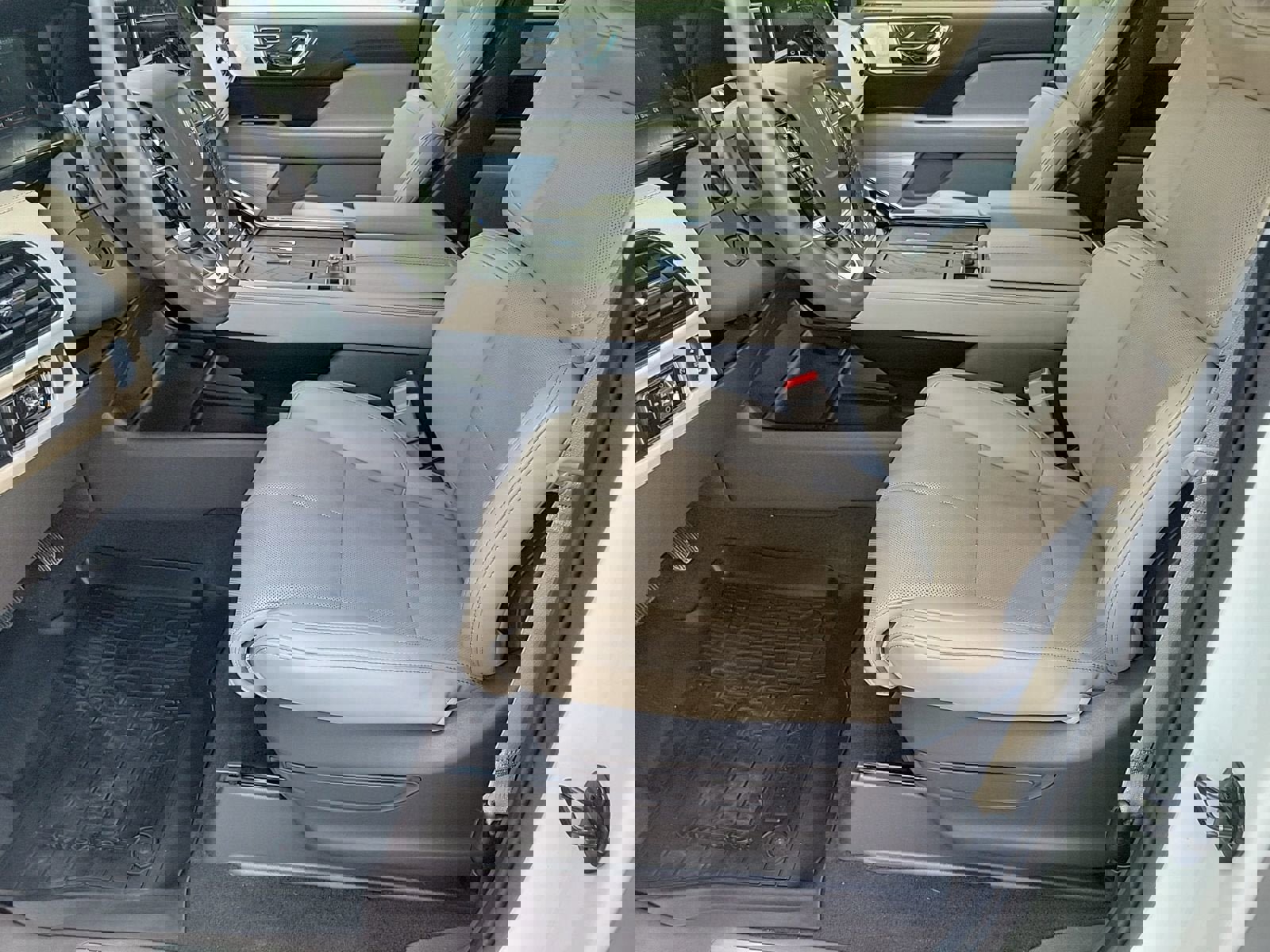 Used 2023 Lincoln Navigator Reserve image 15