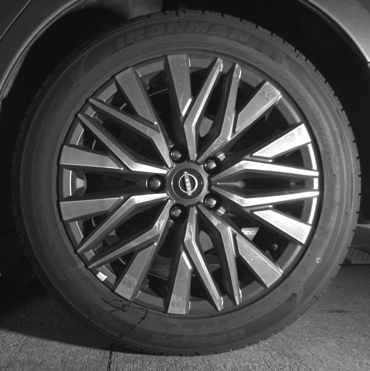 Used 2025 Nissan Altima 2.5 SV image 14