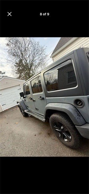 Used 2015 Jeep Wrangler Unlimited Rubicon w/ Dual Top Group image 33