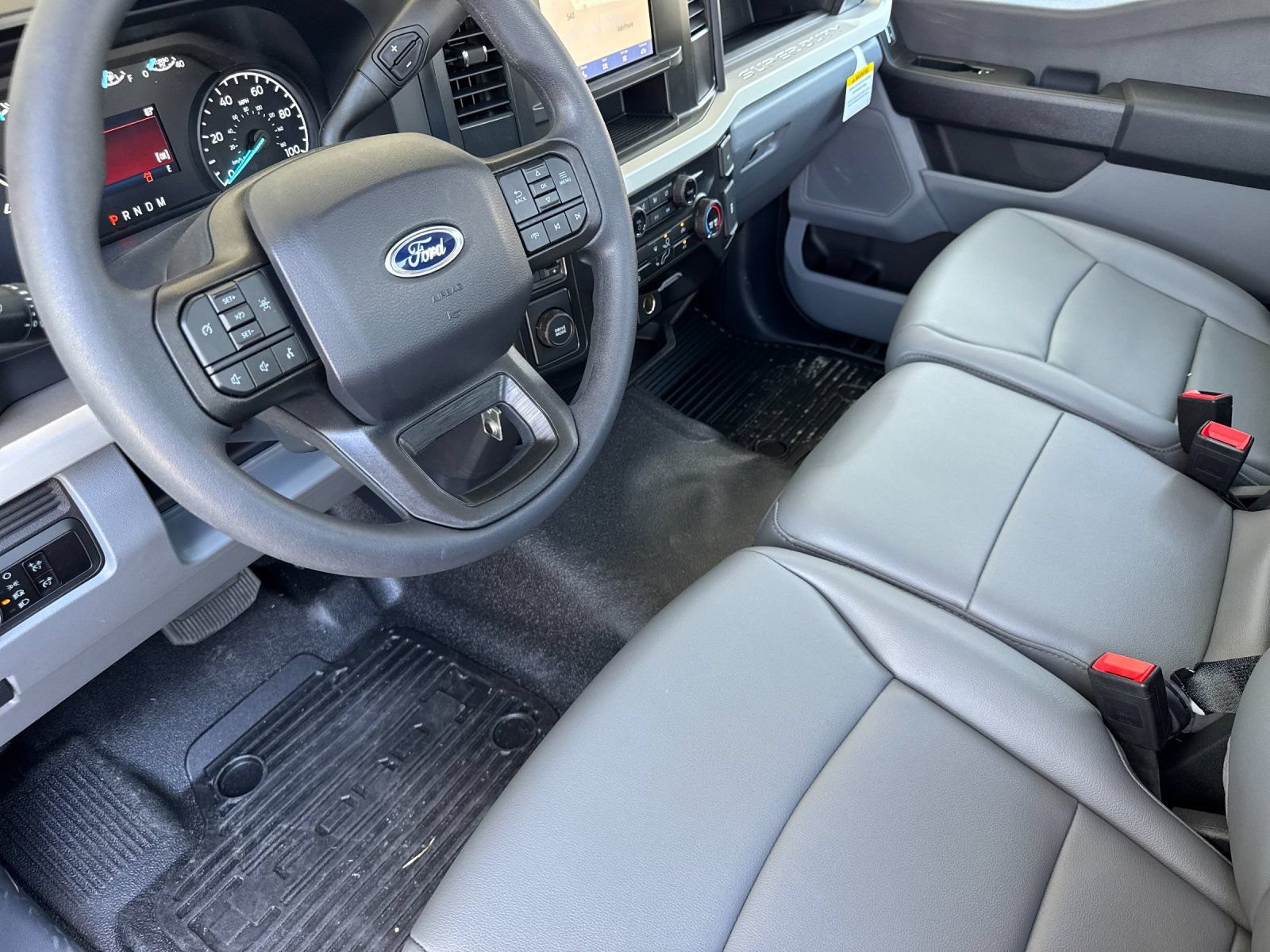 Used 2024 Ford F550 Luxury RWD image 9