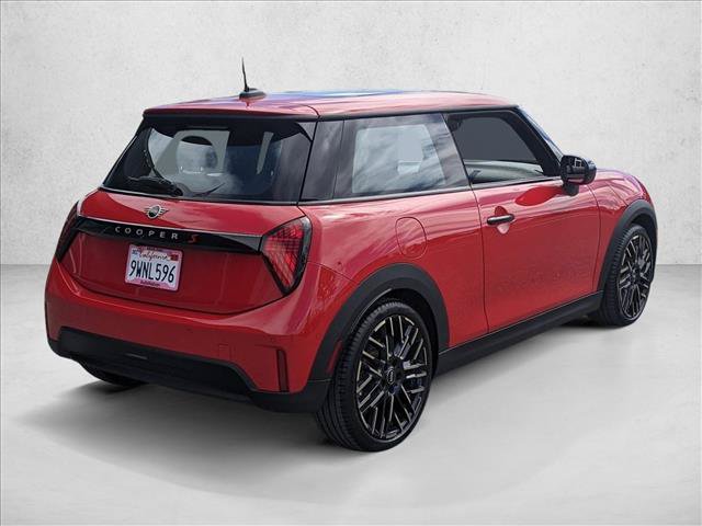 Certified 2025 MINI Cooper S FWD image 17