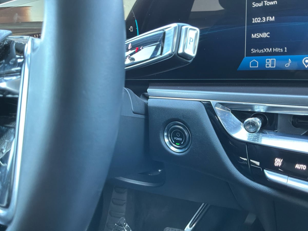 Used 2024 Cadillac Lyriq Tech RWD image 18