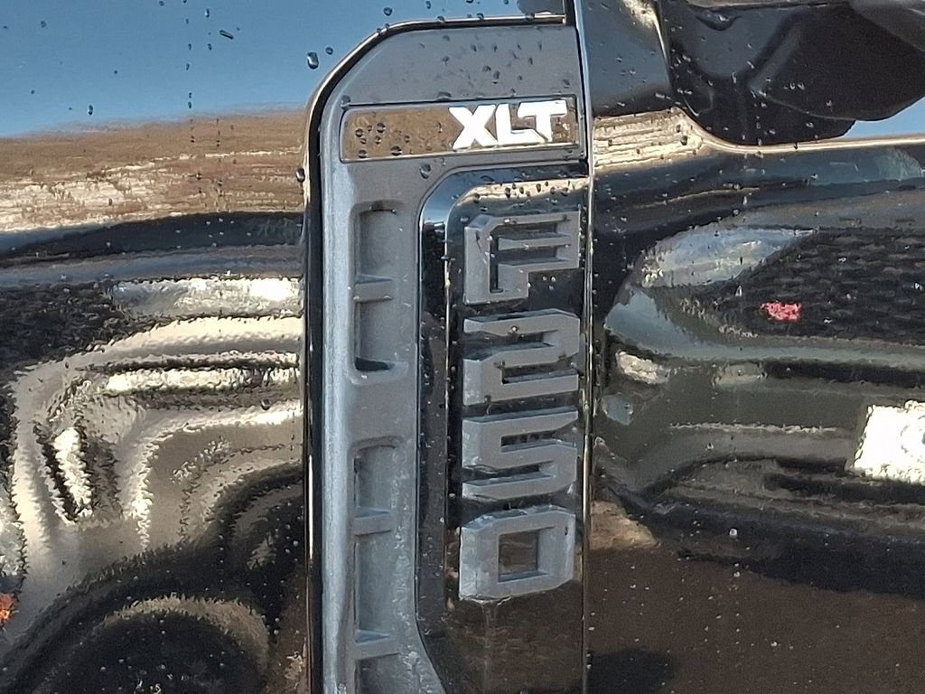 Used 2025 Ford F250 XLT w/ Black Appearance Package image 31
