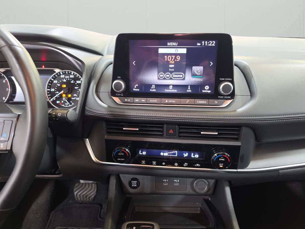 Used 2025 Nissan Rogue SV AWD/4WD image 21