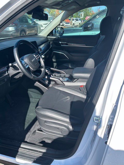 Used 2024 Kia Telluride LX FWD image 8