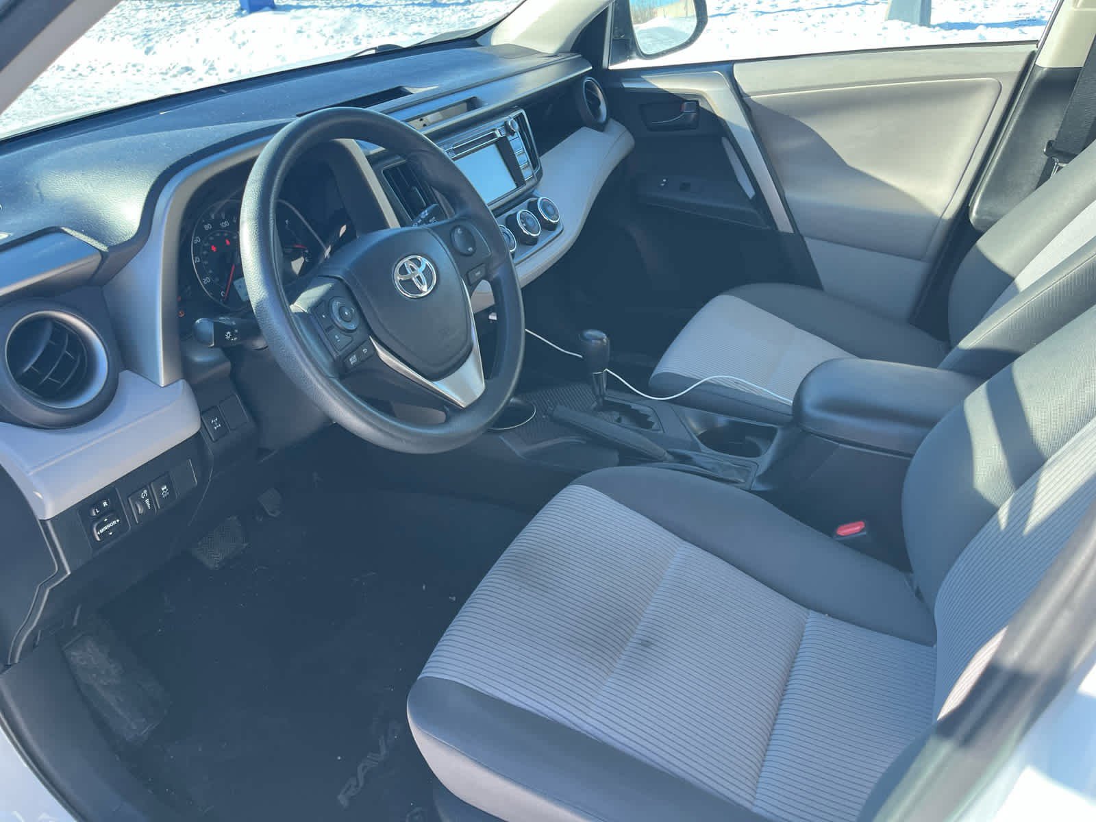 Used 2013 Toyota RAV4 LE image 10