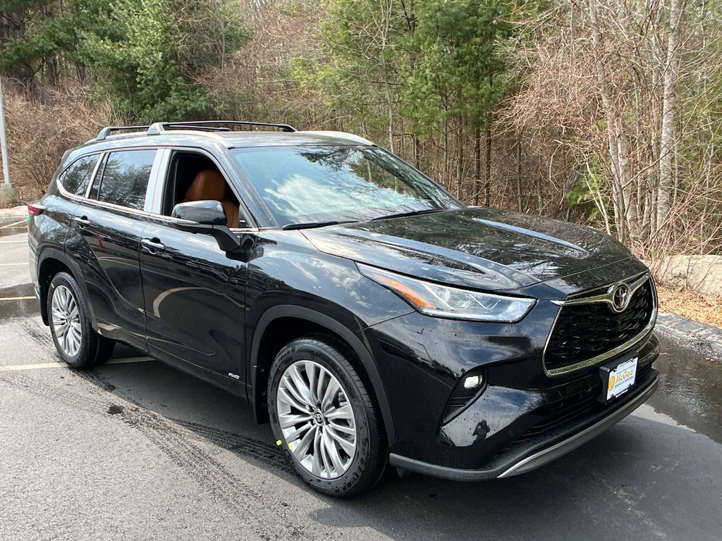 New 2026 Toyota Highlander Platinum image 7