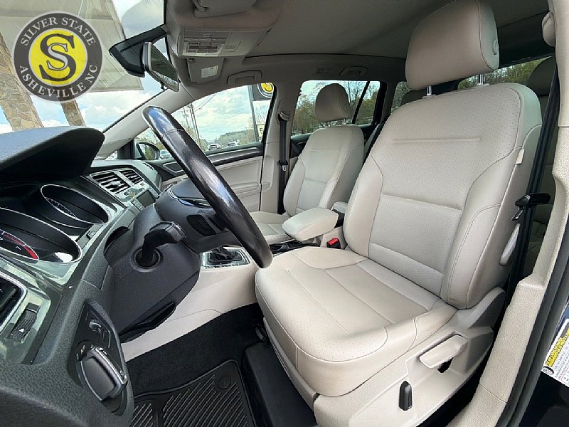 Used 2017 Volkswagen Golf Alltrack SE AWD/4WD image 12