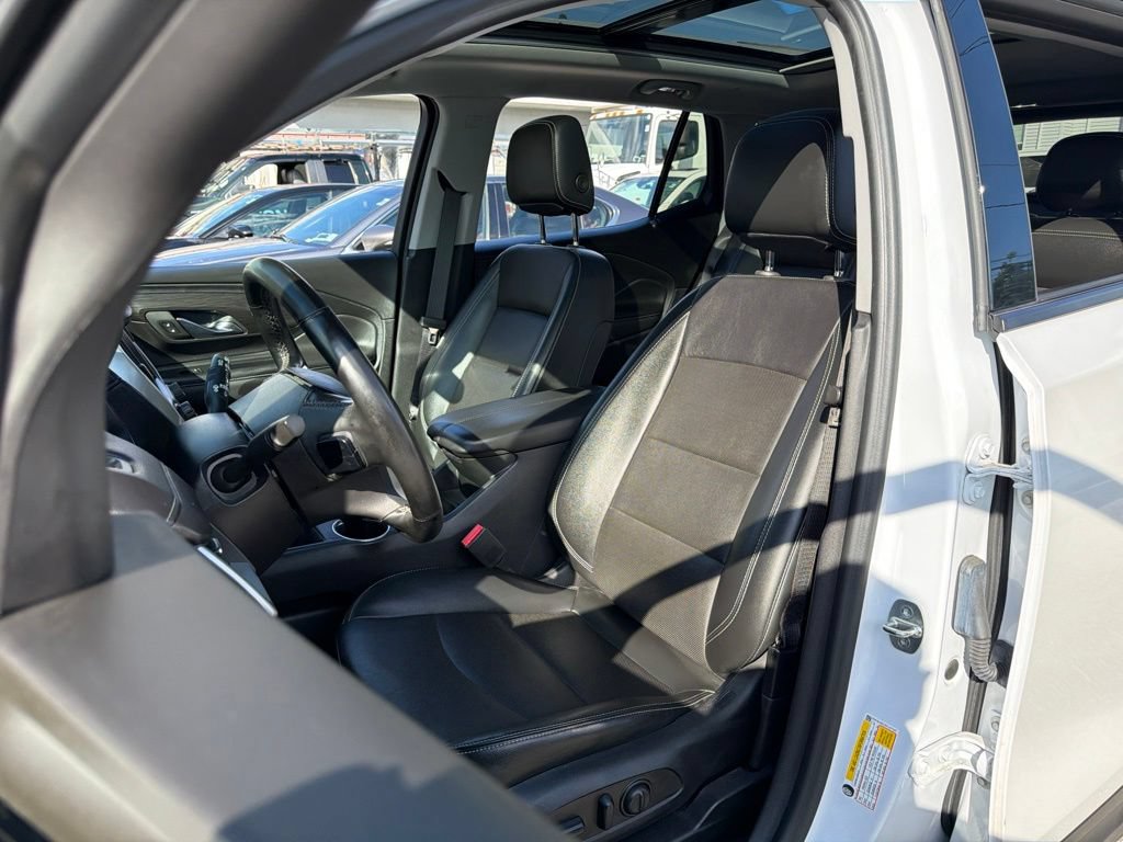 Used 2023 GMC Terrain SLT AWD/4WD image 34