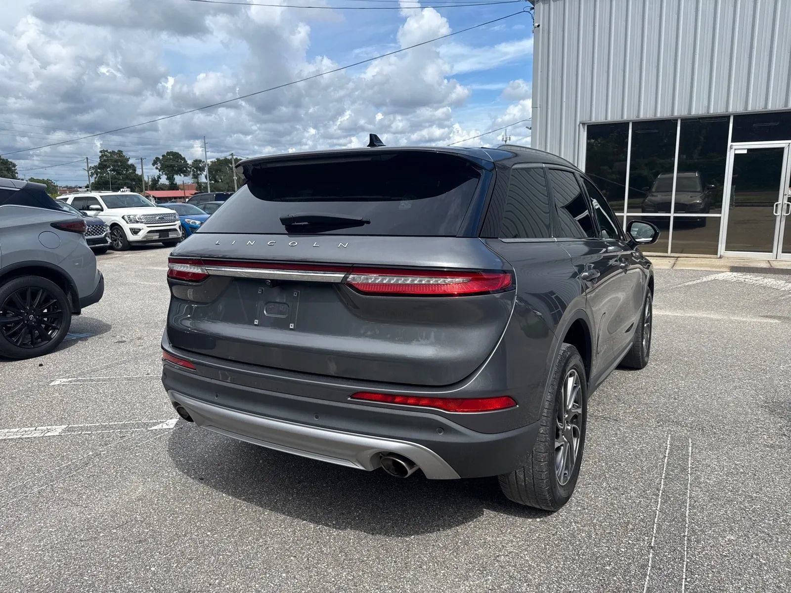 Used 2022 Lincoln Corsair FWD image 9