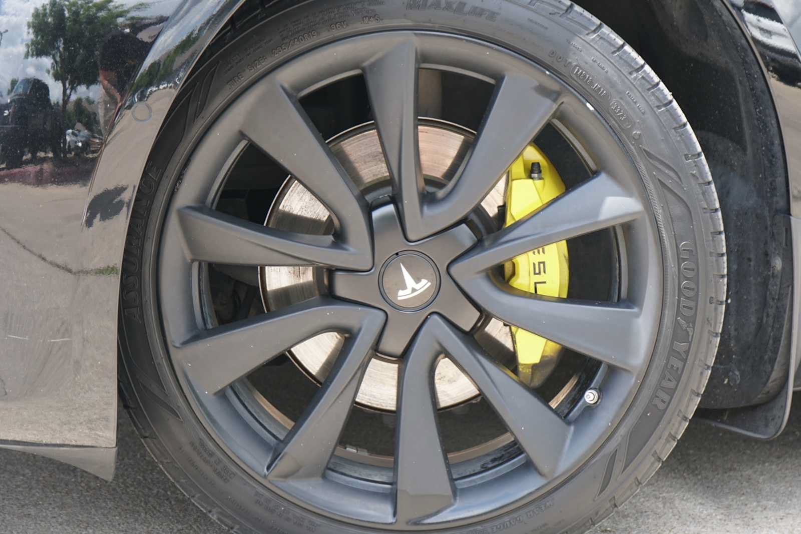 Used 2019 Tesla Model 3 Long Range RWD image 3