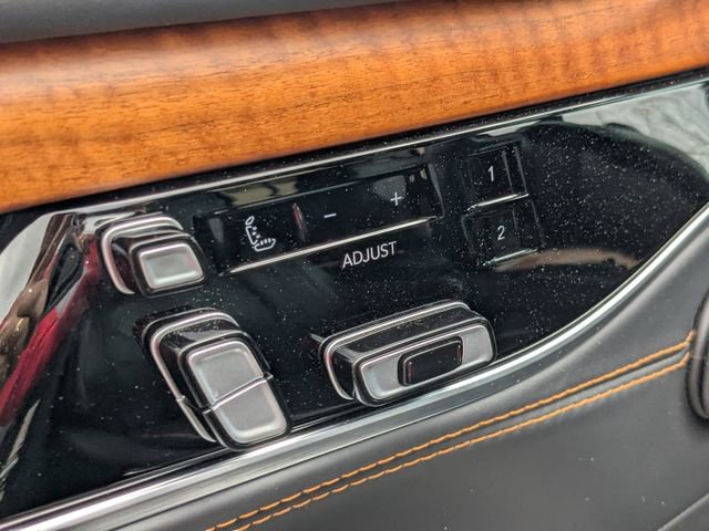 Used 2022 Jeep Grand Wagoneer Series III image 21