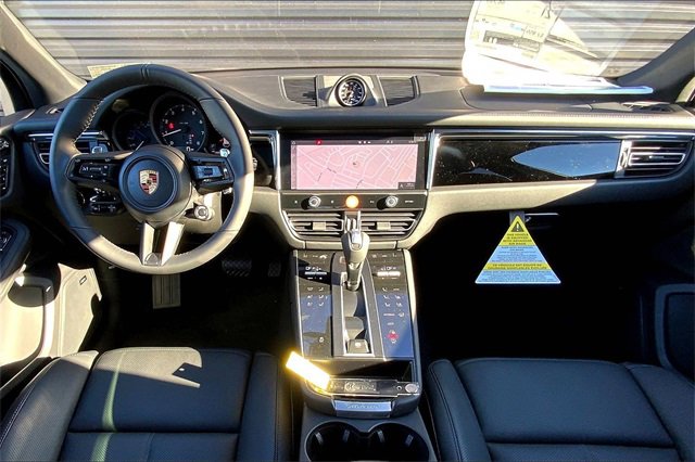 New 2026 Porsche Macan image 6
