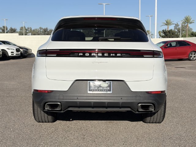 Used 2025 Porsche Cayenne AWD/4WD image 28