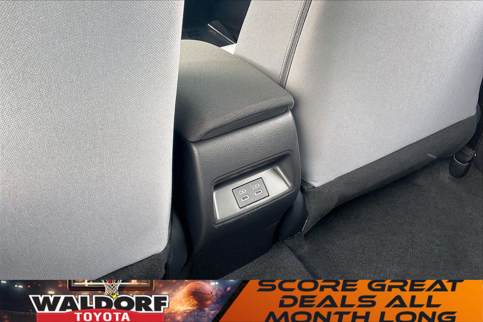 Used 2026 Toyota Corolla SE image 39