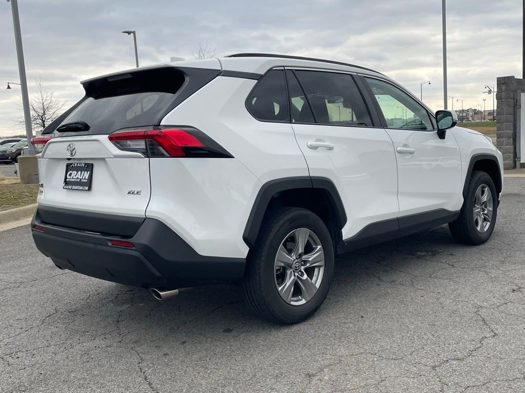 Used 2025 Toyota RAV4 XLE image 8
