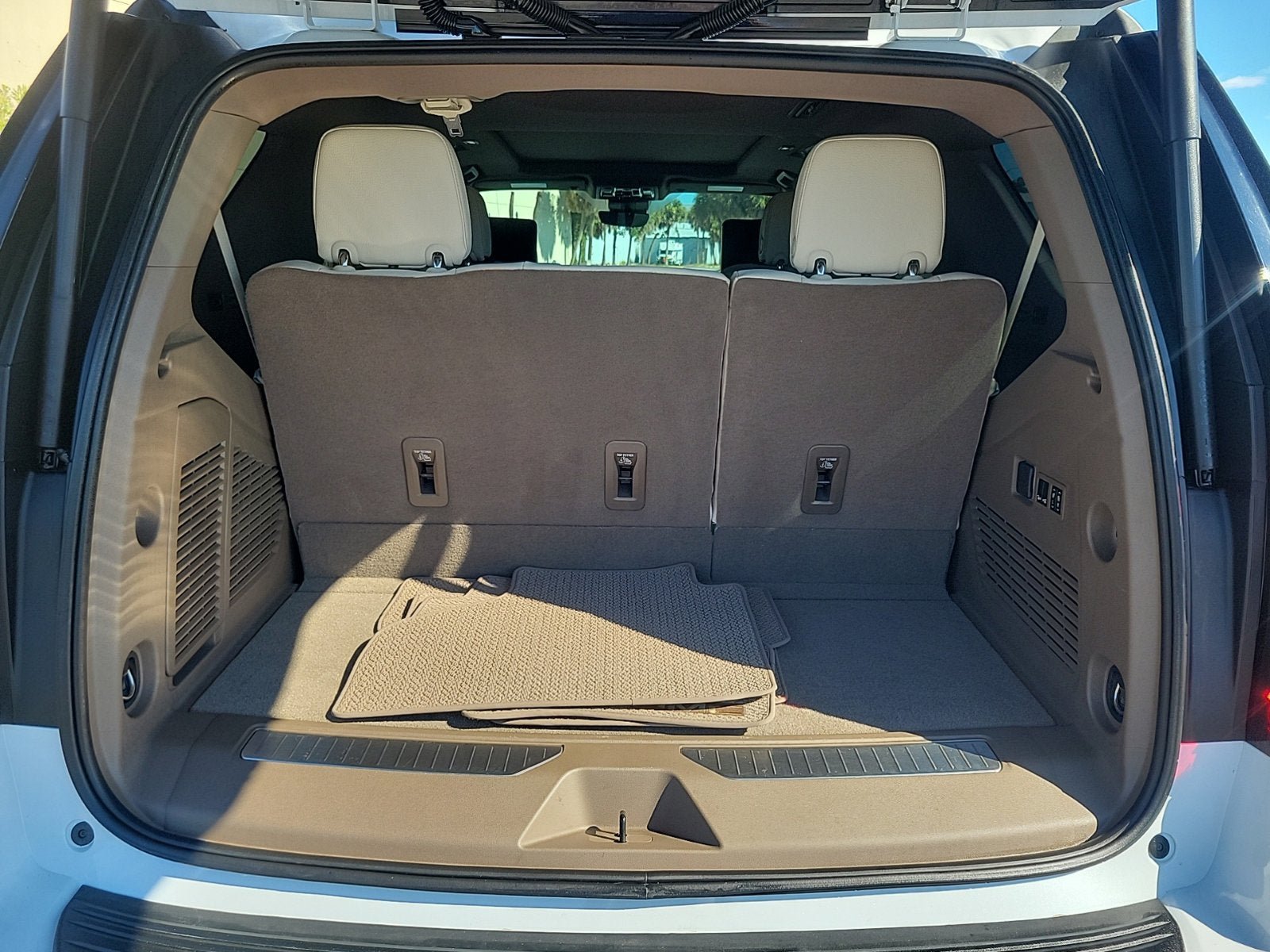 Used 2026 GMC Yukon Denali w/ Denali Reserve Package RWD image 8