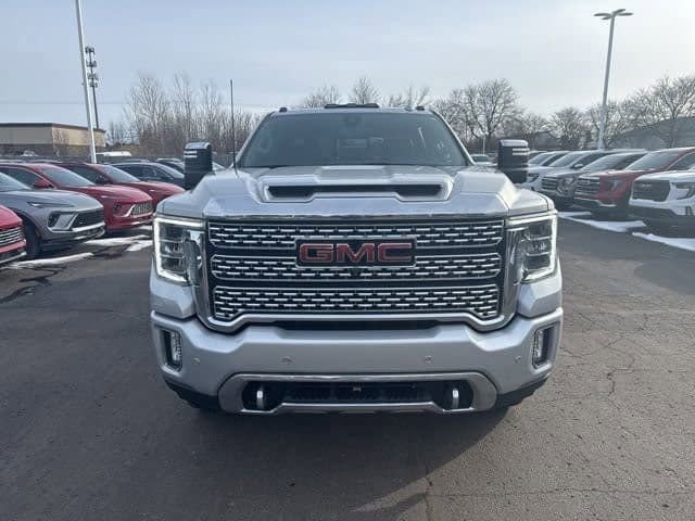 Used 2021 GMC Sierra 3500 Denali w/ Denali Ultimate Package image 2
