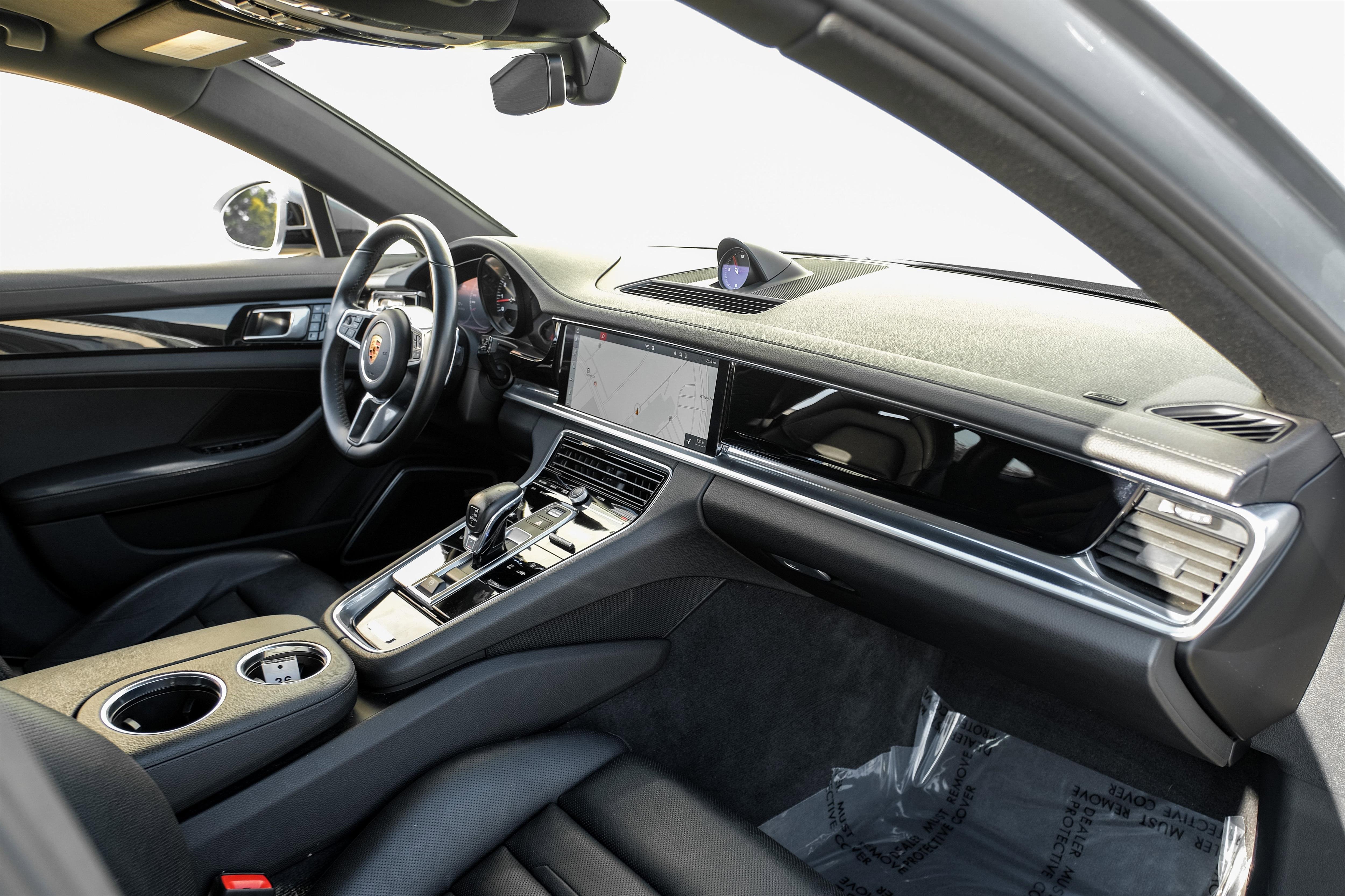 Used 2018 Porsche Panamera image 11