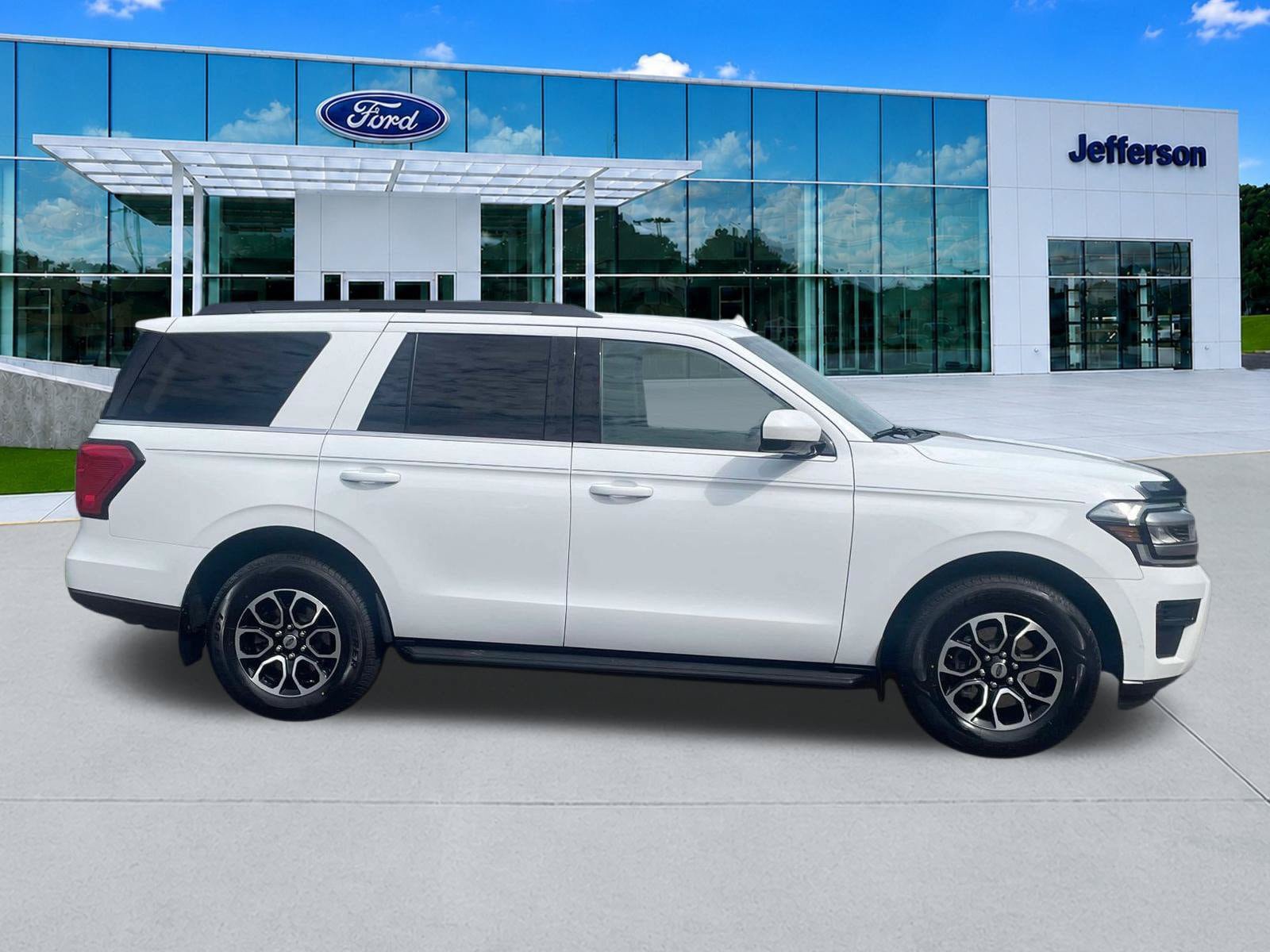 Used 2022 Ford Expedition XLT RWD image 6