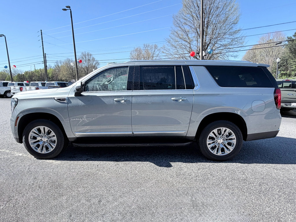Used 2025 GMC Yukon XL Denali RWD image 5