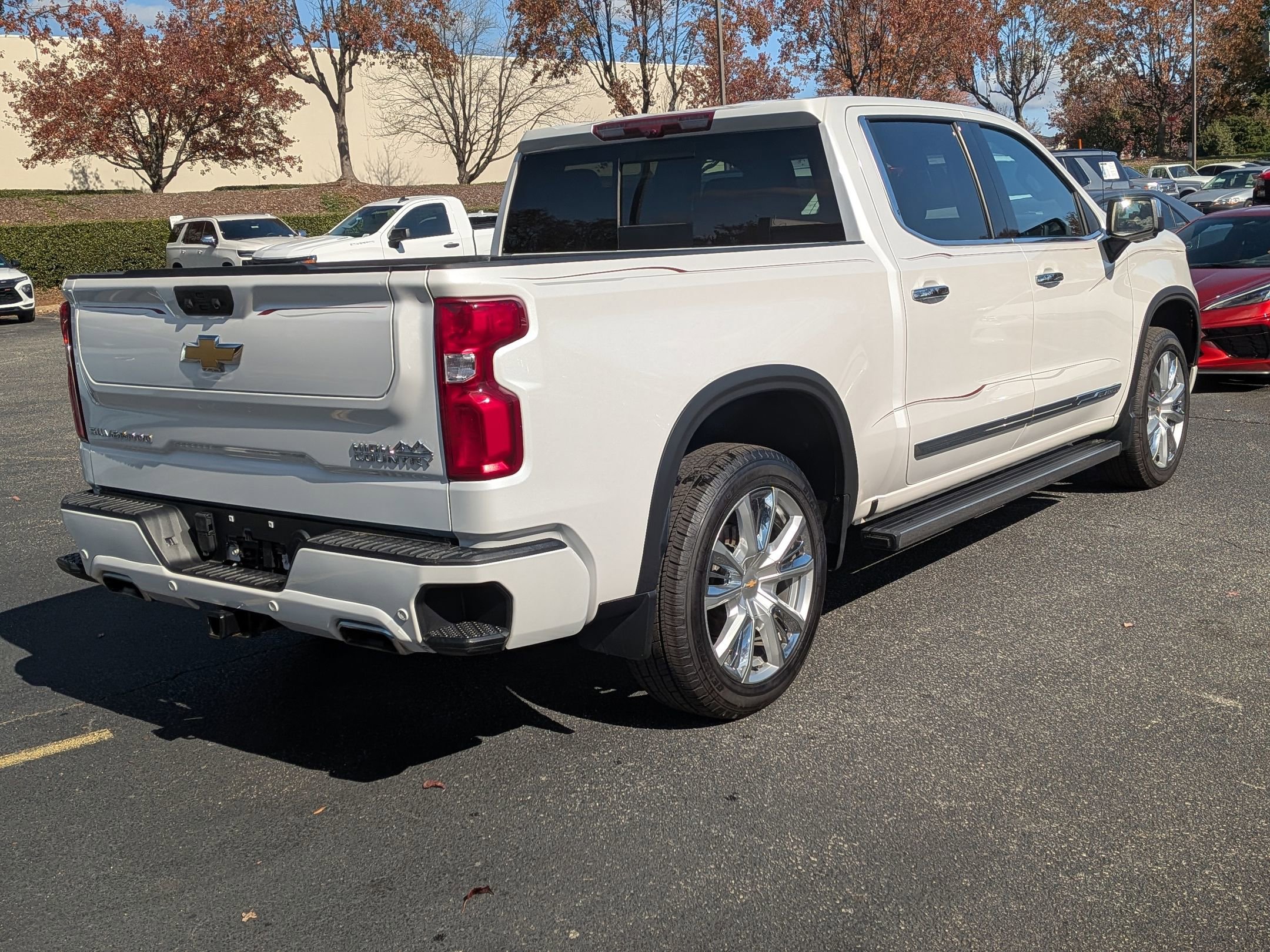 Certified 2023 Chevrolet Silverado 1500 High Country AWD/4WD image 9