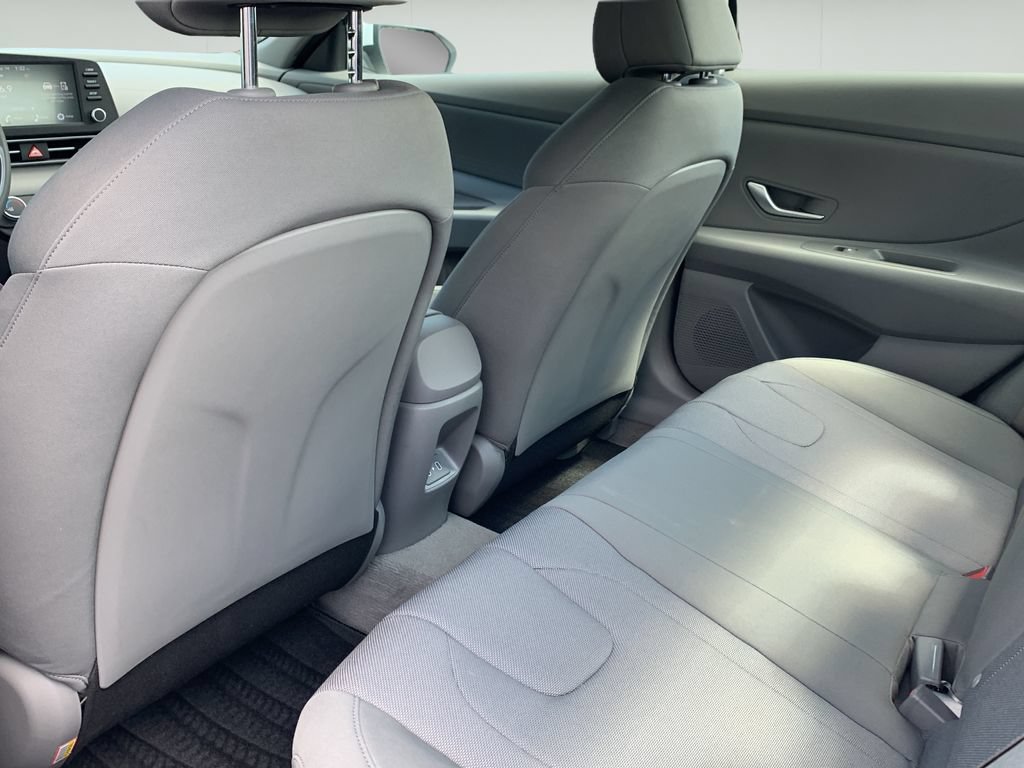Certified 2026 Hyundai Elantra SE FWD image 17