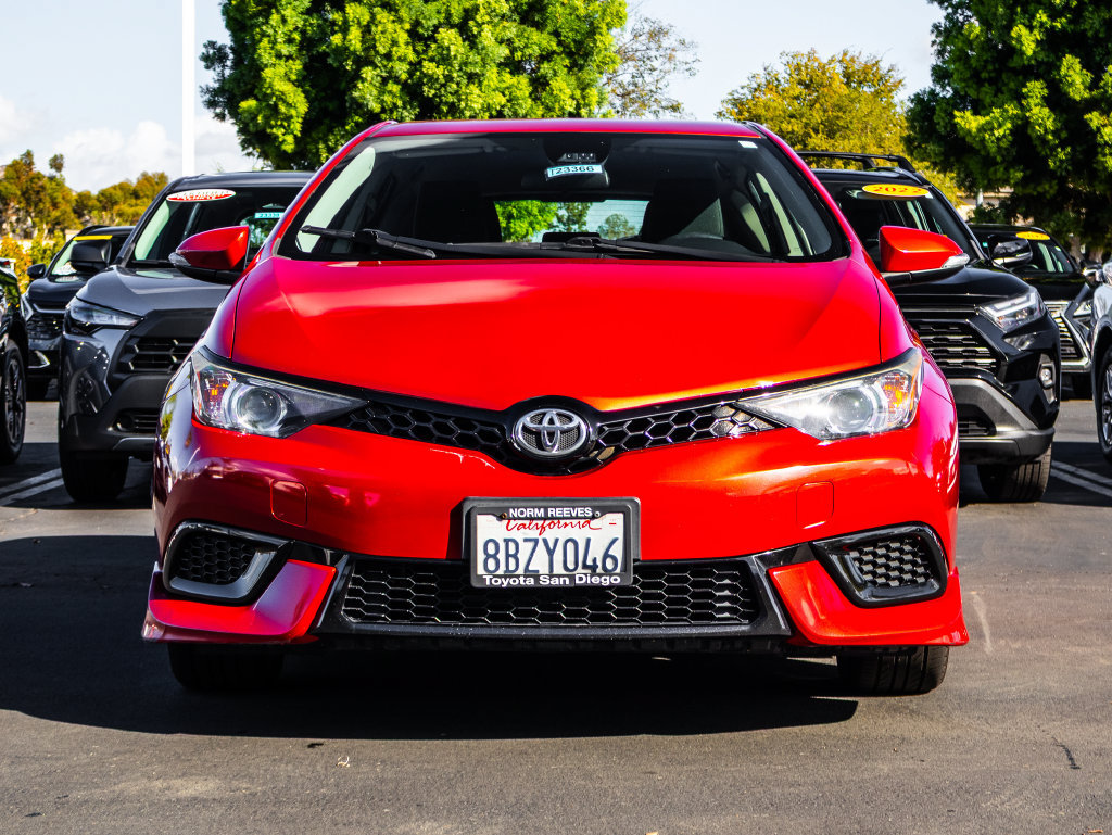 Used 2018 Toyota Corolla iM w/ Carpet Mat Package (TMS) FWD image 3