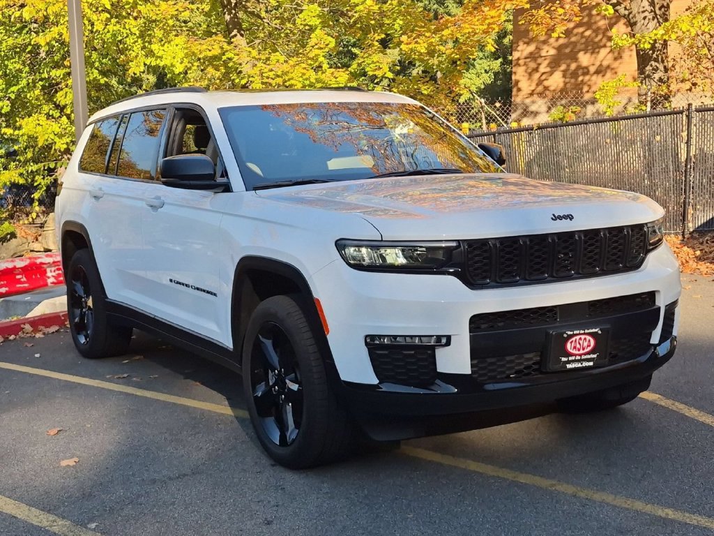 Used 2025 Jeep Grand Cherokee L Limited w/ Black Appearance Package