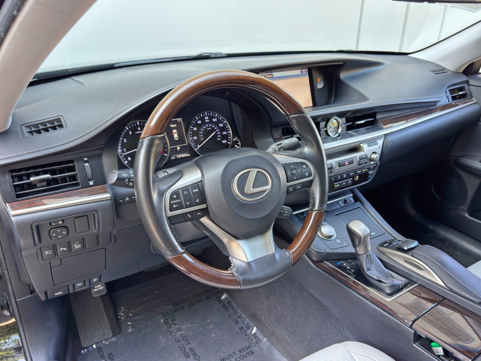 Used 2016 Lexus ES 350 w/ Luxury Package w/Wood Trim FWD image 13
