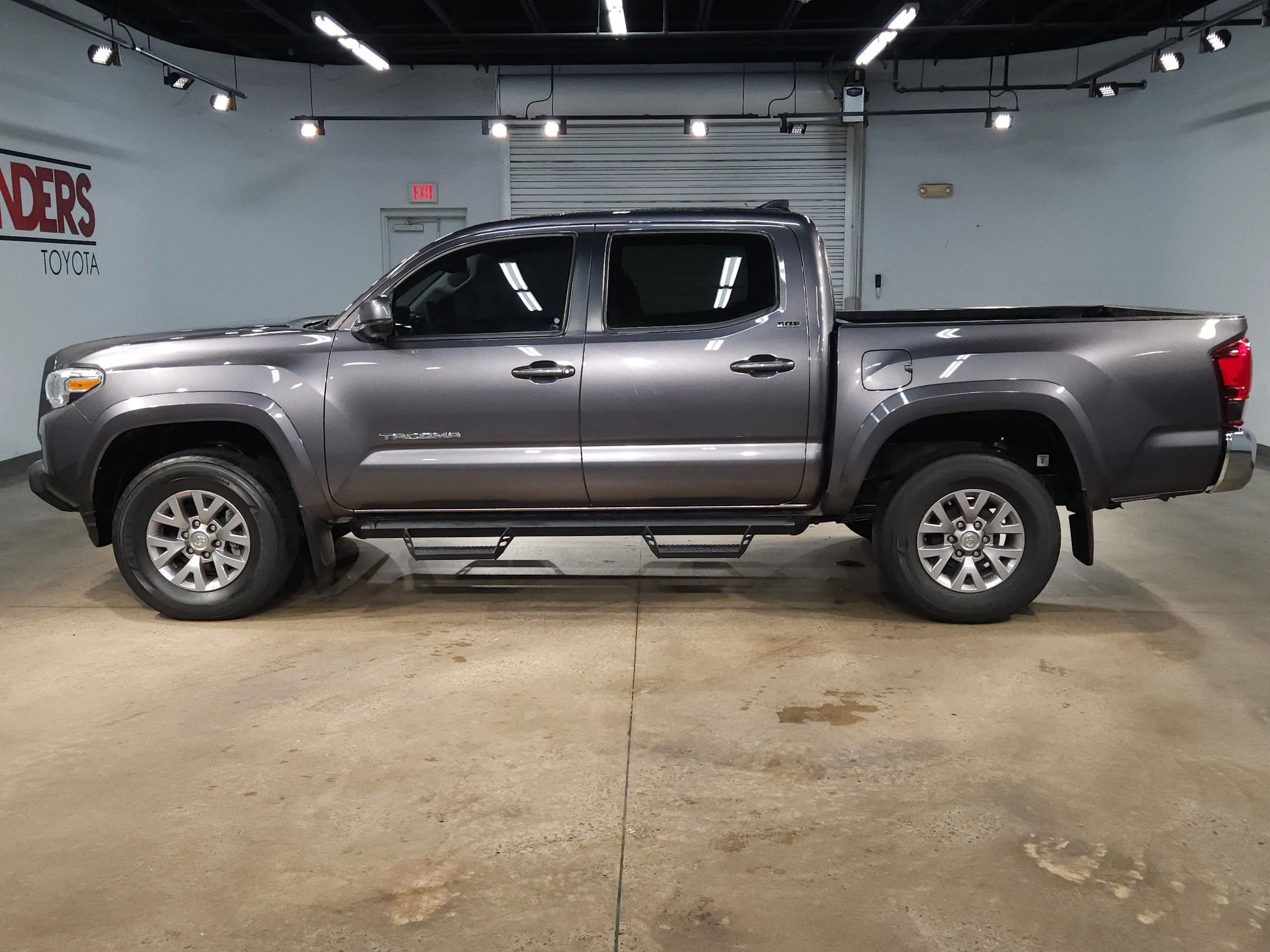 Used 2019 Toyota Tacoma SR5 image 4