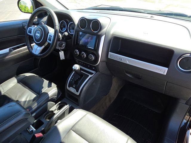 Used 2016 Jeep Compass High Altitude AWD/4WD image 15