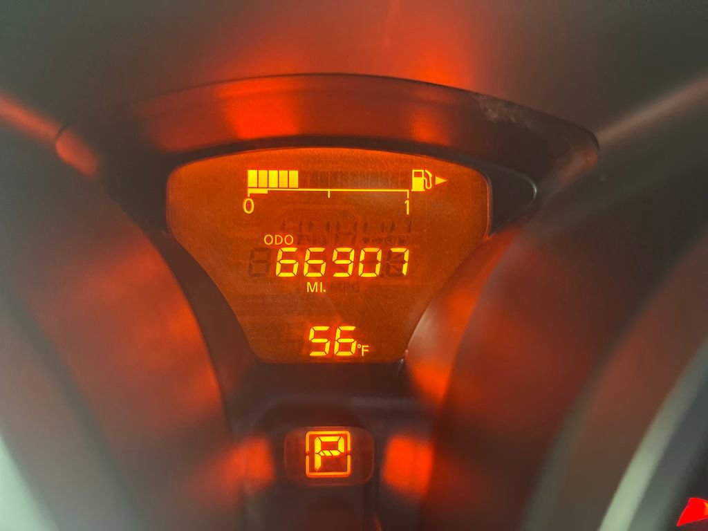 Used 2017 Nissan Juke SL image 16