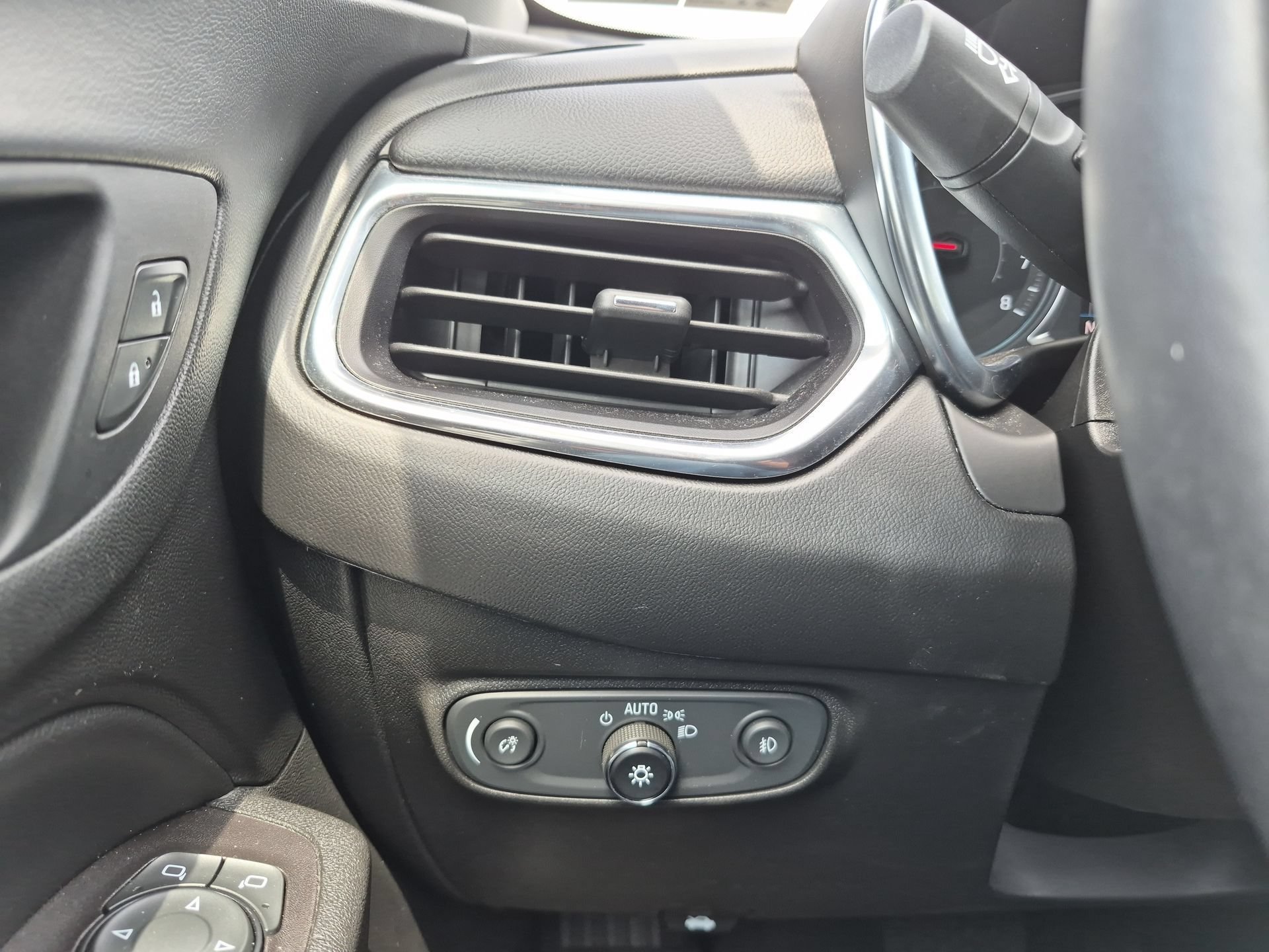 Certified 2021 Chevrolet Equinox LT FWD image 18