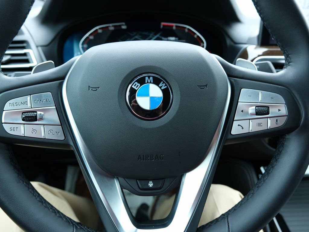 Used 2025 BMW X4 xDrive30i w/ Premium Package image 16