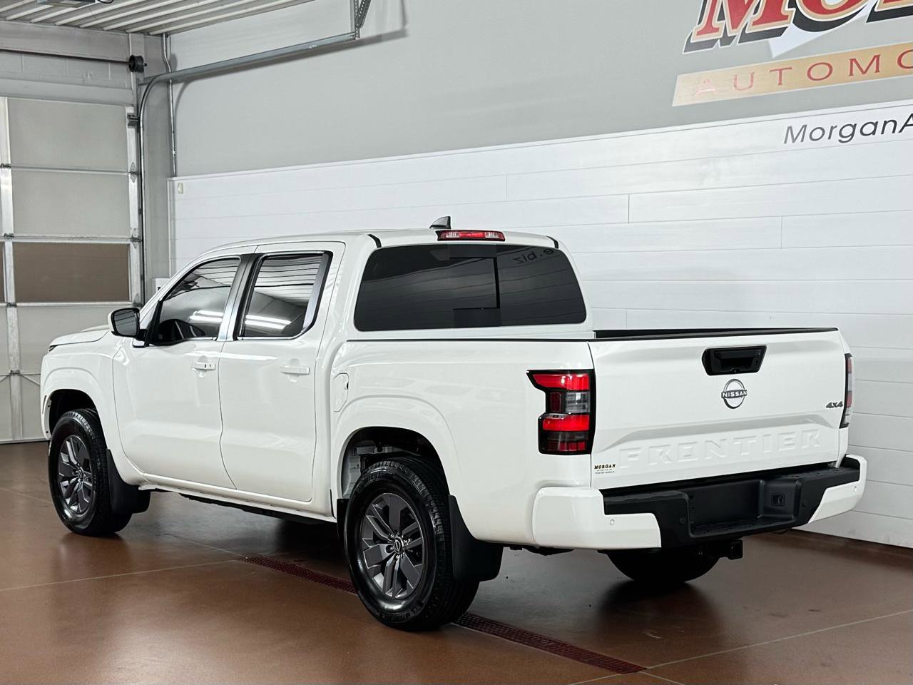 Used 2025 Nissan Frontier SV w/ SV Convenience Package image 6