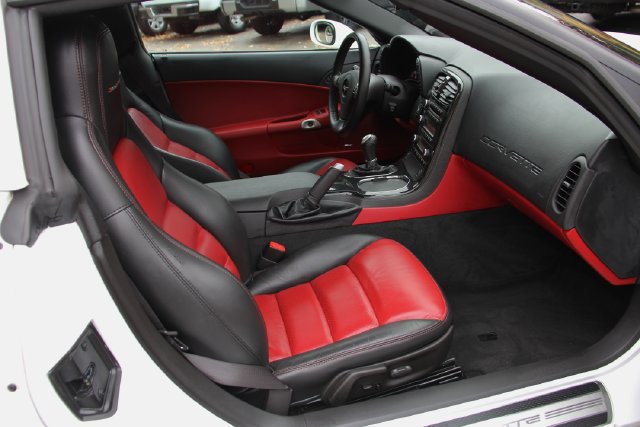 Used 2011 Chevrolet Corvette Grand Sport w/ Preferred Equipment Group RWD image 28