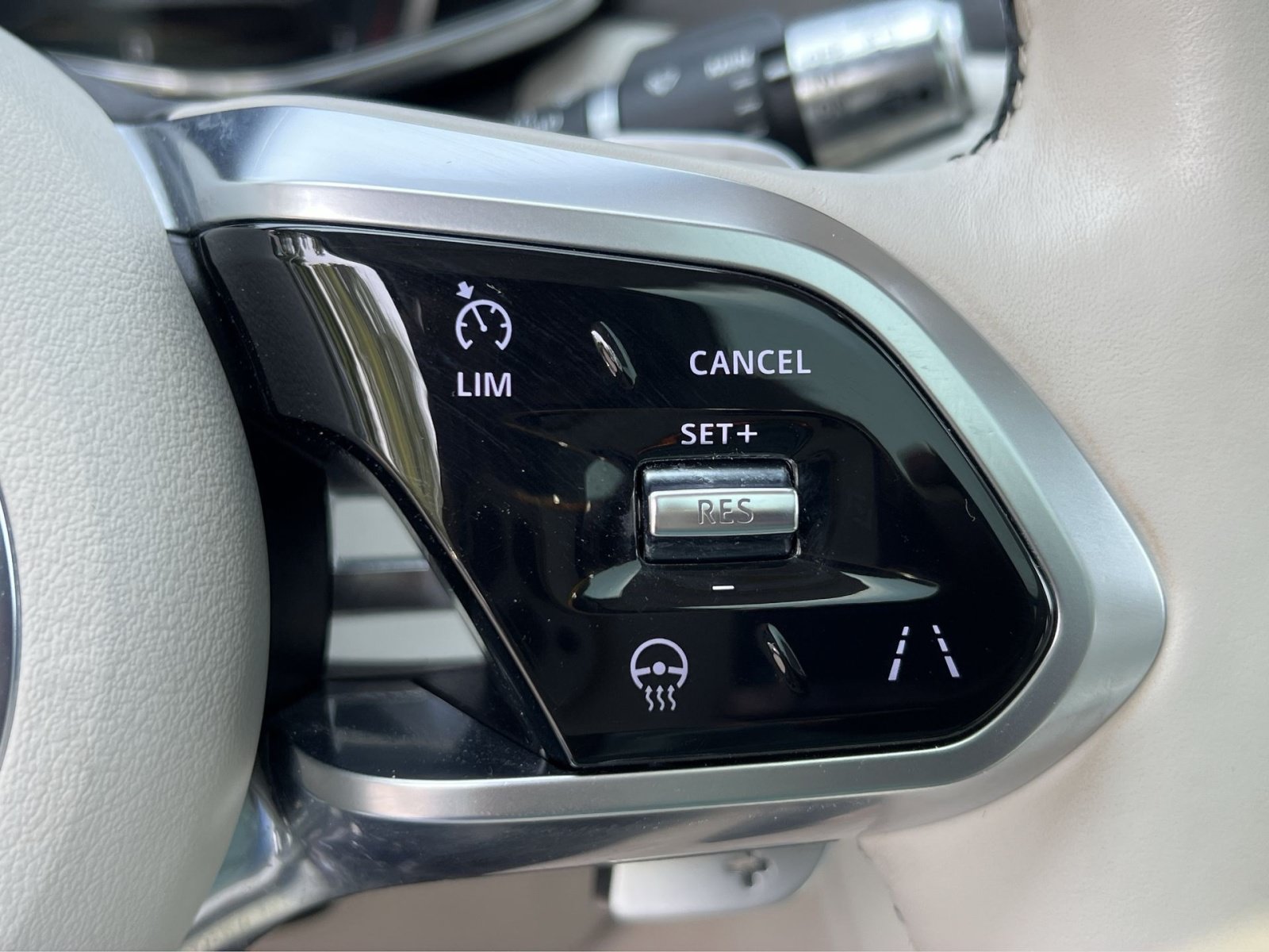 Used 2022 Jaguar F-PACE S AWD/4WD image 37