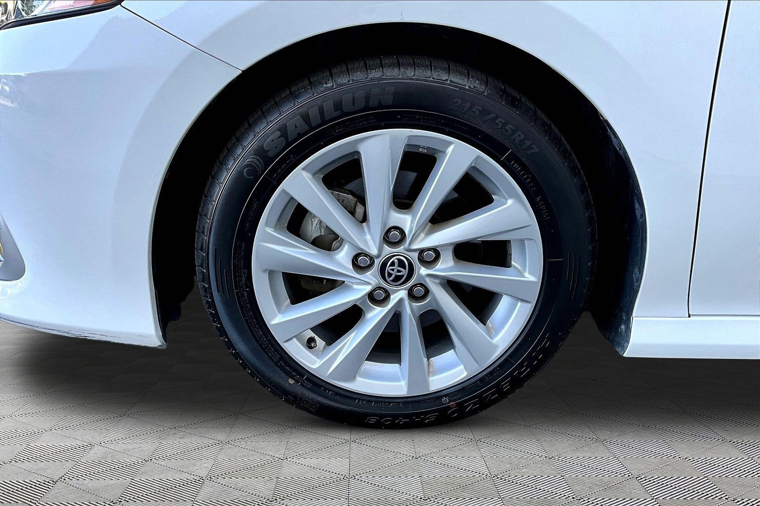 Used 2023 Toyota Camry LE FWD image 34