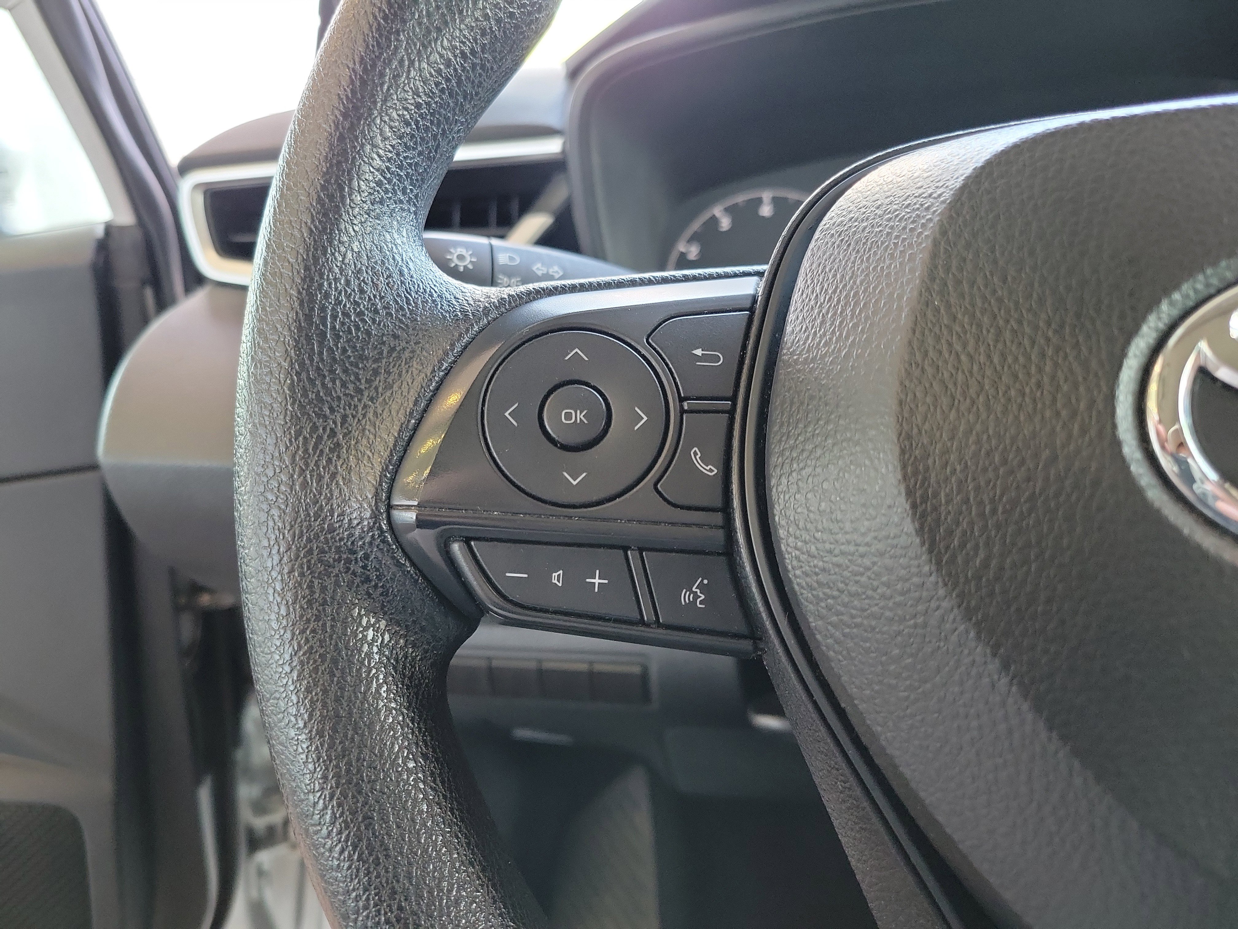 Used 2024 Toyota Corolla LE image 17