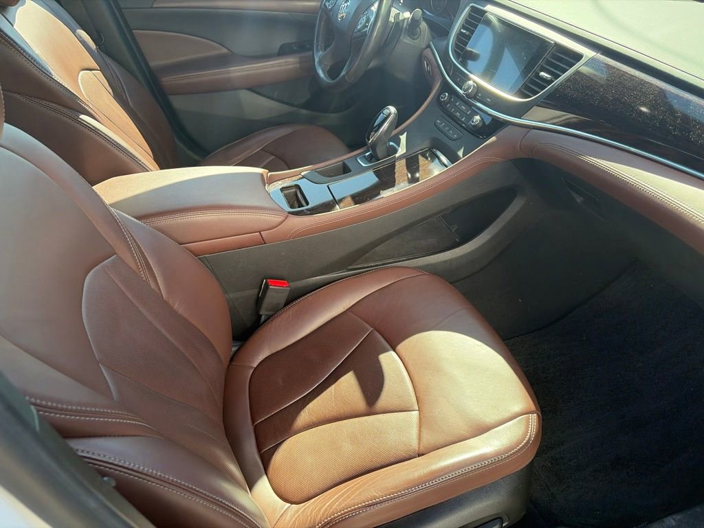 Used 2018 Buick LaCrosse Avenir w/ Driver Confidence Package #2 FWD image 10