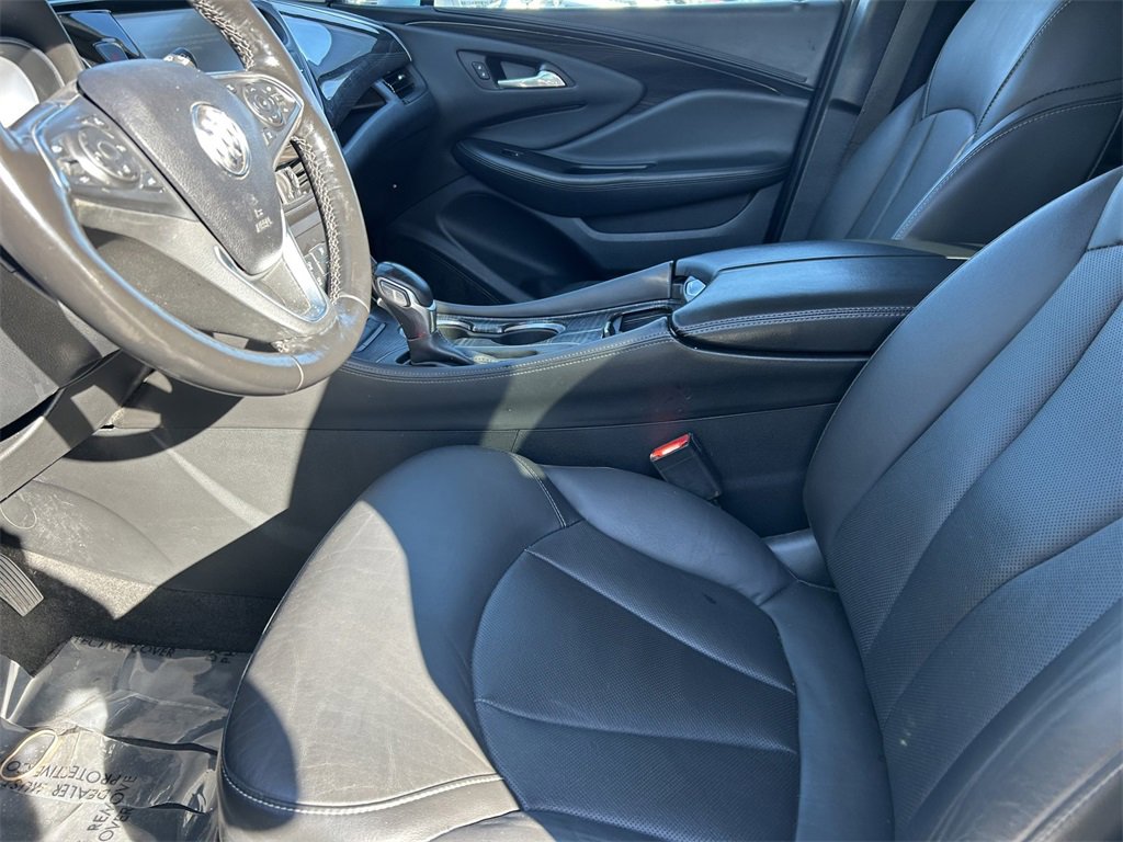 Used 2019 Buick Envision Essence image 11