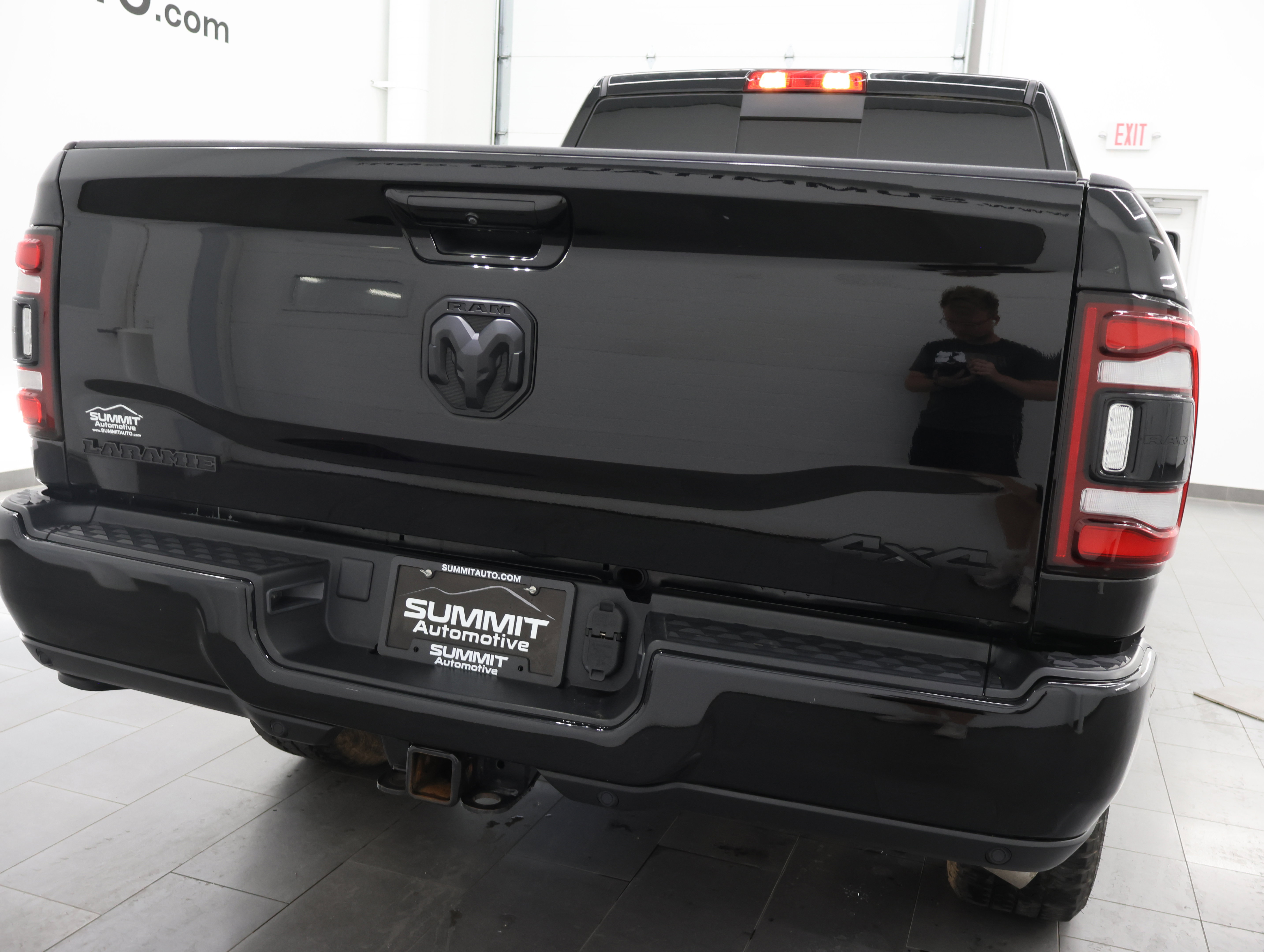 Used 2024 RAM 3500 Laramie w/ Night Edition AWD/4WD image 27